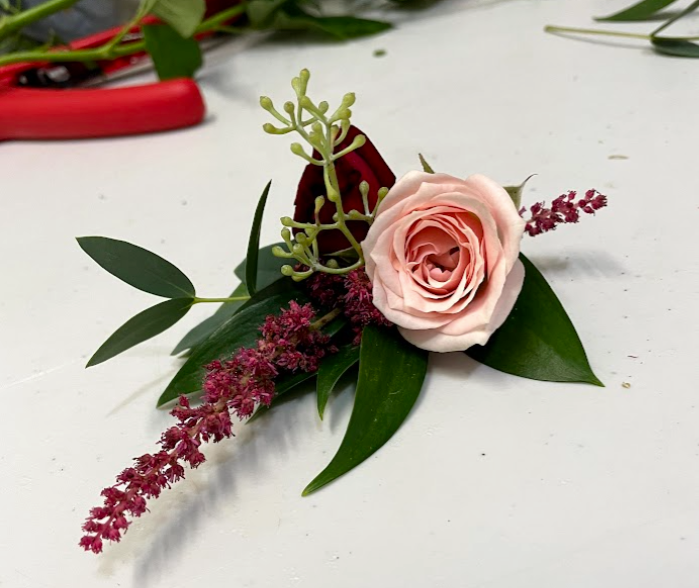 Mini Rose Boutonnière