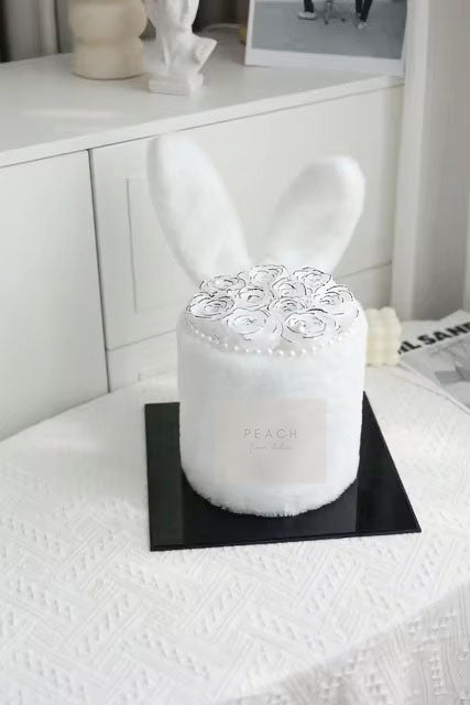 White Rose Pearl Round Bunny Basket